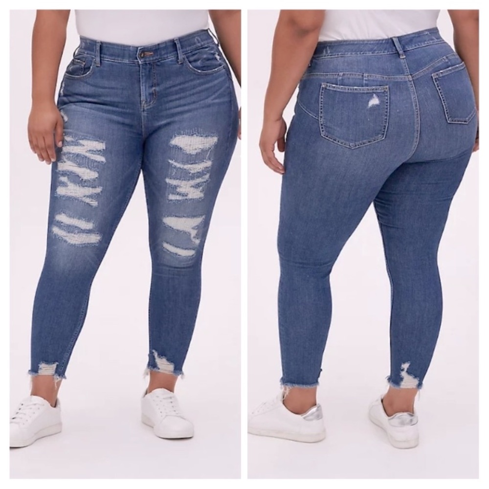 Sold! Torrid plus size bombshell skinny distressed jeans